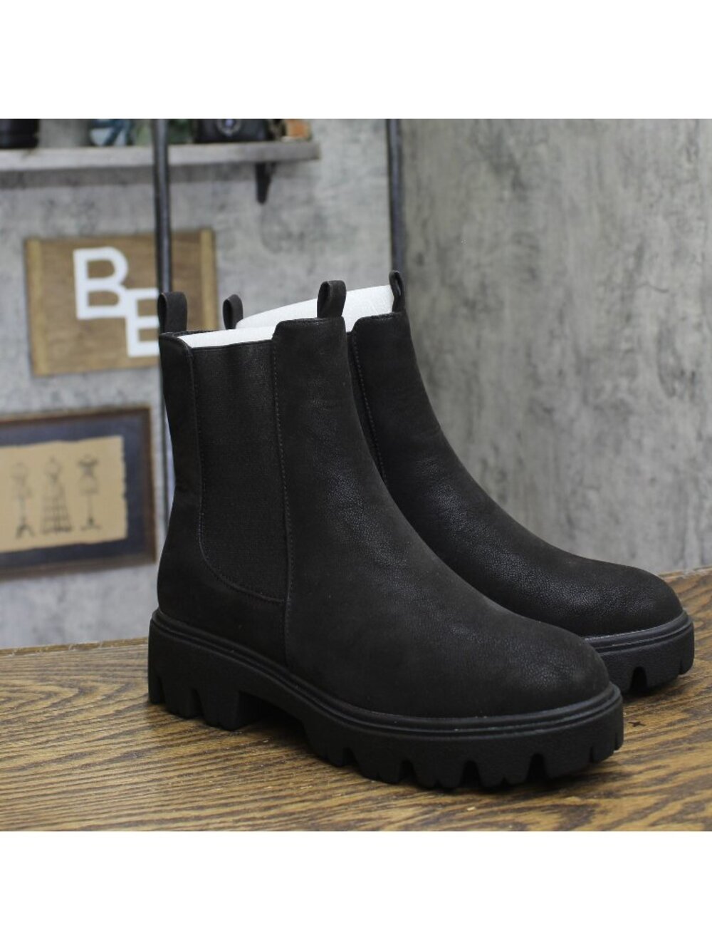 NEW Journee Collection Womens Faux Suede Chelsea Boots Black 8M